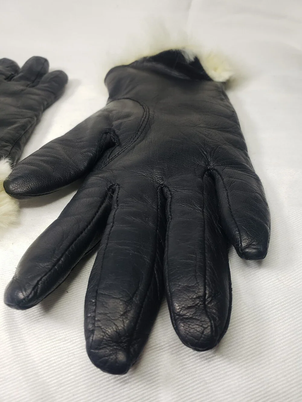 Fownes Black Genuine Leather Gloves Womens Size 6.5 White Fur Lined Cuff Trim